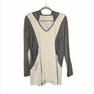 Livi Active  active workout or lounge top size 18-20